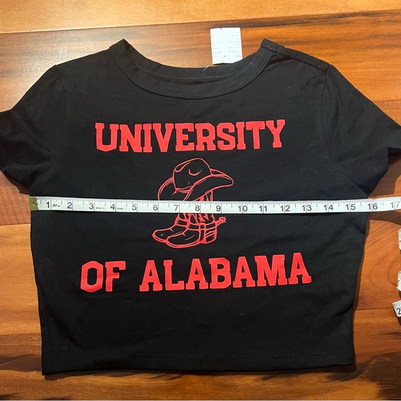 University of Alabama Cowboy Boot Hat Black & Red Crop Top Size Medium NWT - Picture 4 of 5